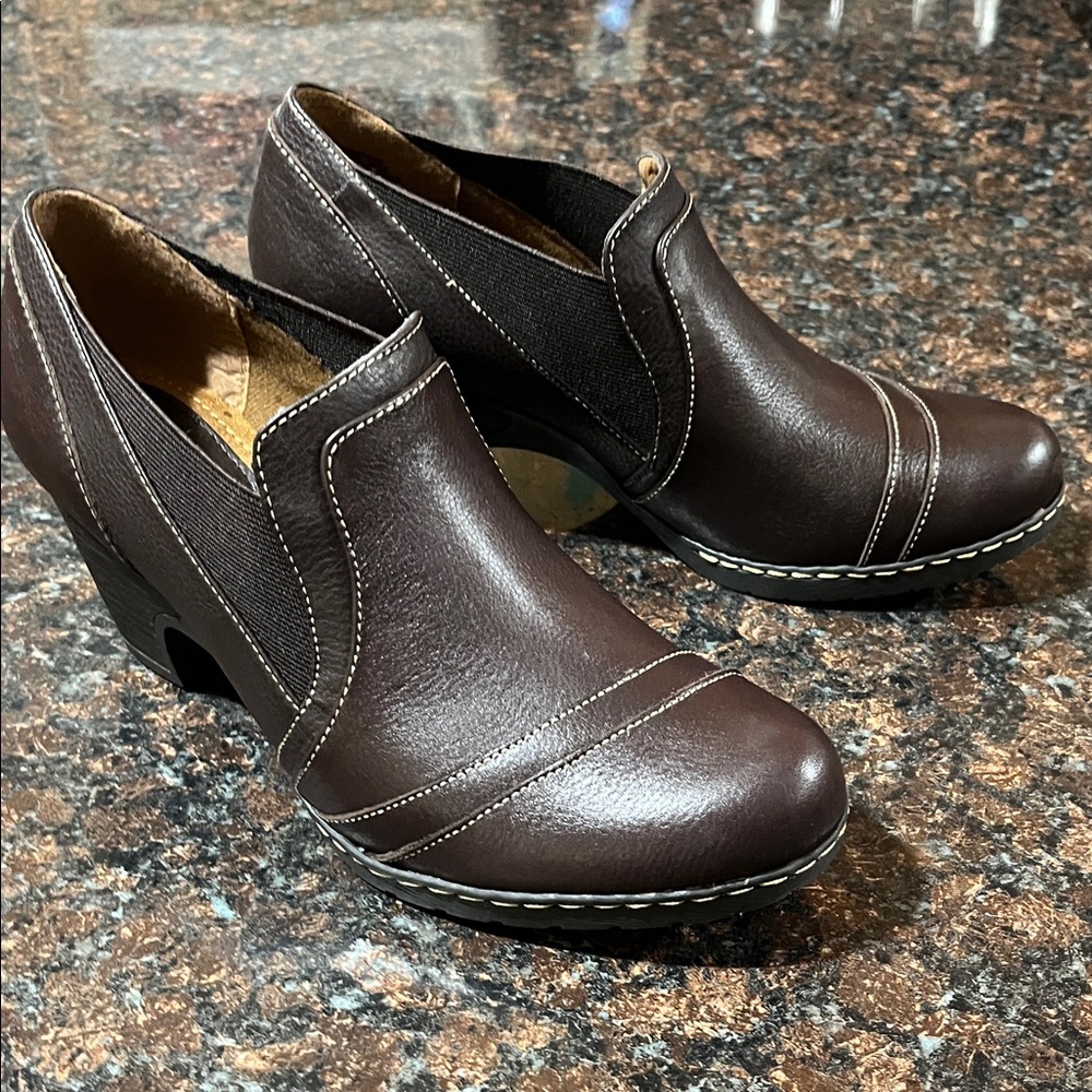 Chic Brown Leather Mules for Women